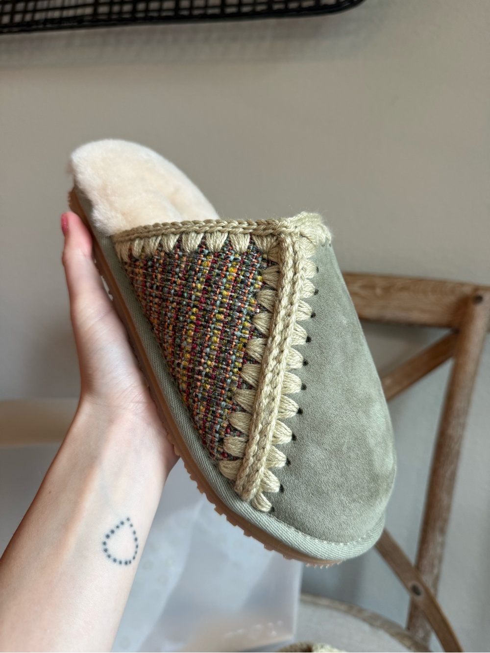 MOU Eskimo Crochet tweed Craft Slippers - Picture 8 of 8